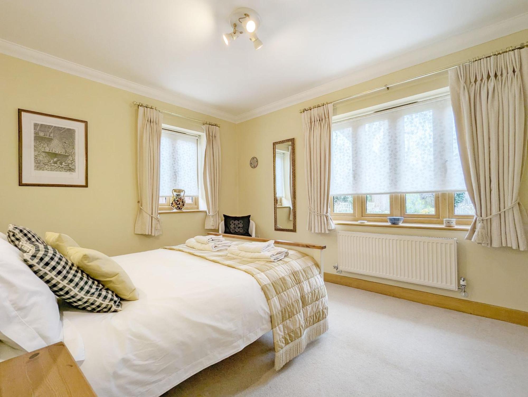 Wisteria Way, Tangmere Exterior photo
